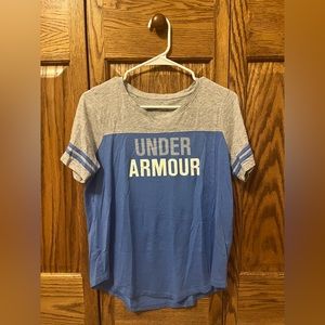 Under Armor T-Shirt - Size: MEDIUM